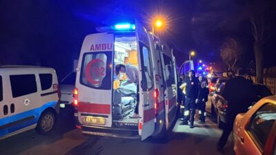 Kütahya’da bir apartman dairesinde çıkan yangında dumandan etkilenen 5 kişi