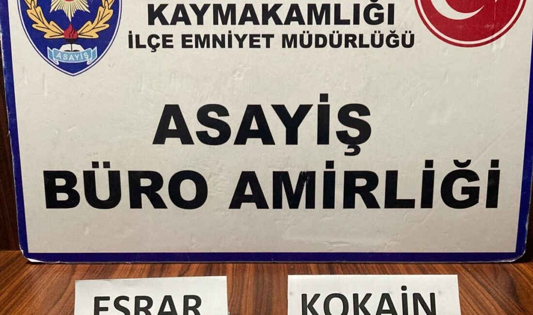 Kütahya’nın Tavşanlı ilçesinde, uyuşturucu ticareti yaptıkları iddiasıyla gözaltına alınan 2