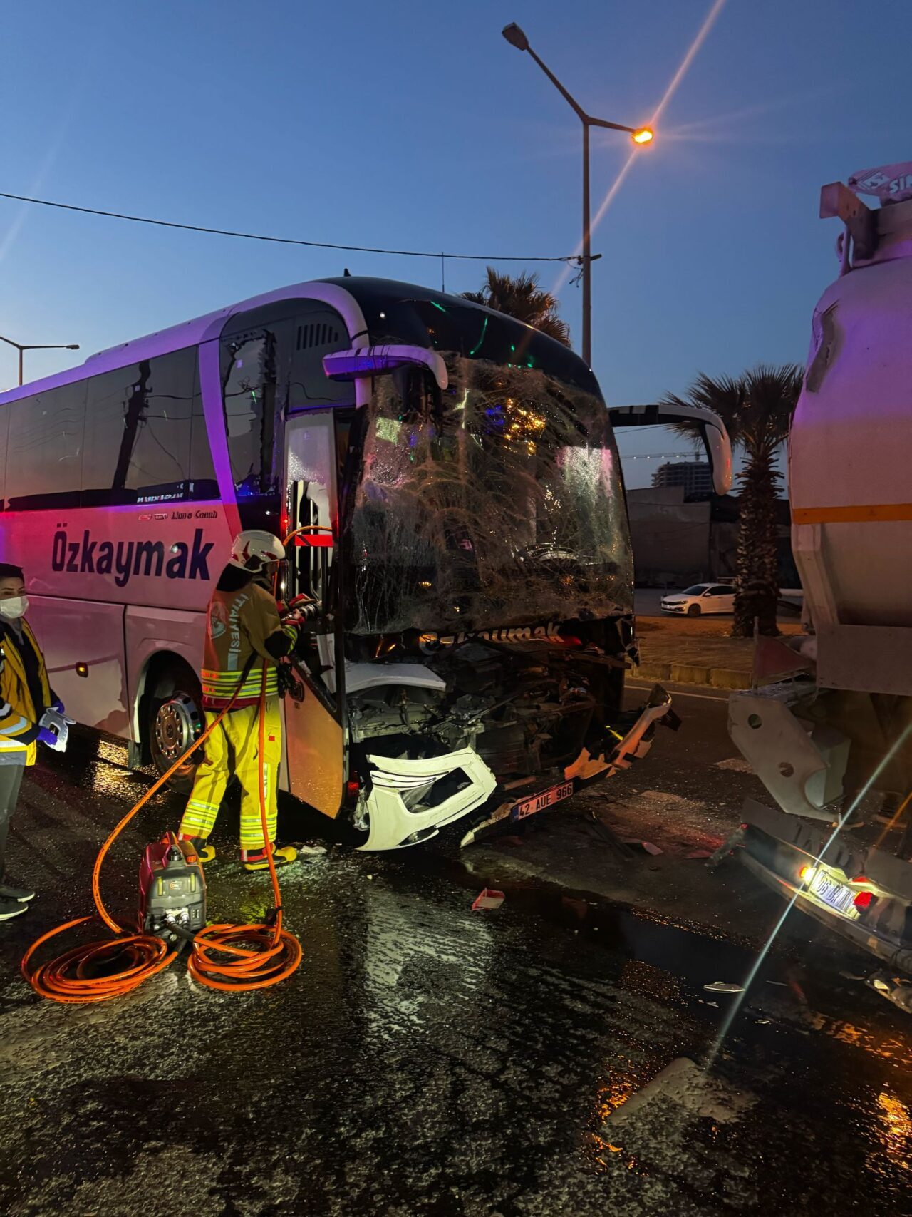 Manisa’nın Turgutlu ilçesinde 4 aracın karıştığı trafik kazasında 1 kişi