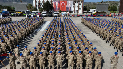 İzmir'de Yeni Foça Jandarma Komando Teröristle Mücadele Okul Komutanlığında uzman