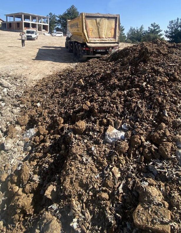 Çevre, Şehircilik ve İklim Değişikliği Bakanlığınca, İzmir'de mevzuata aykırı hafriyat