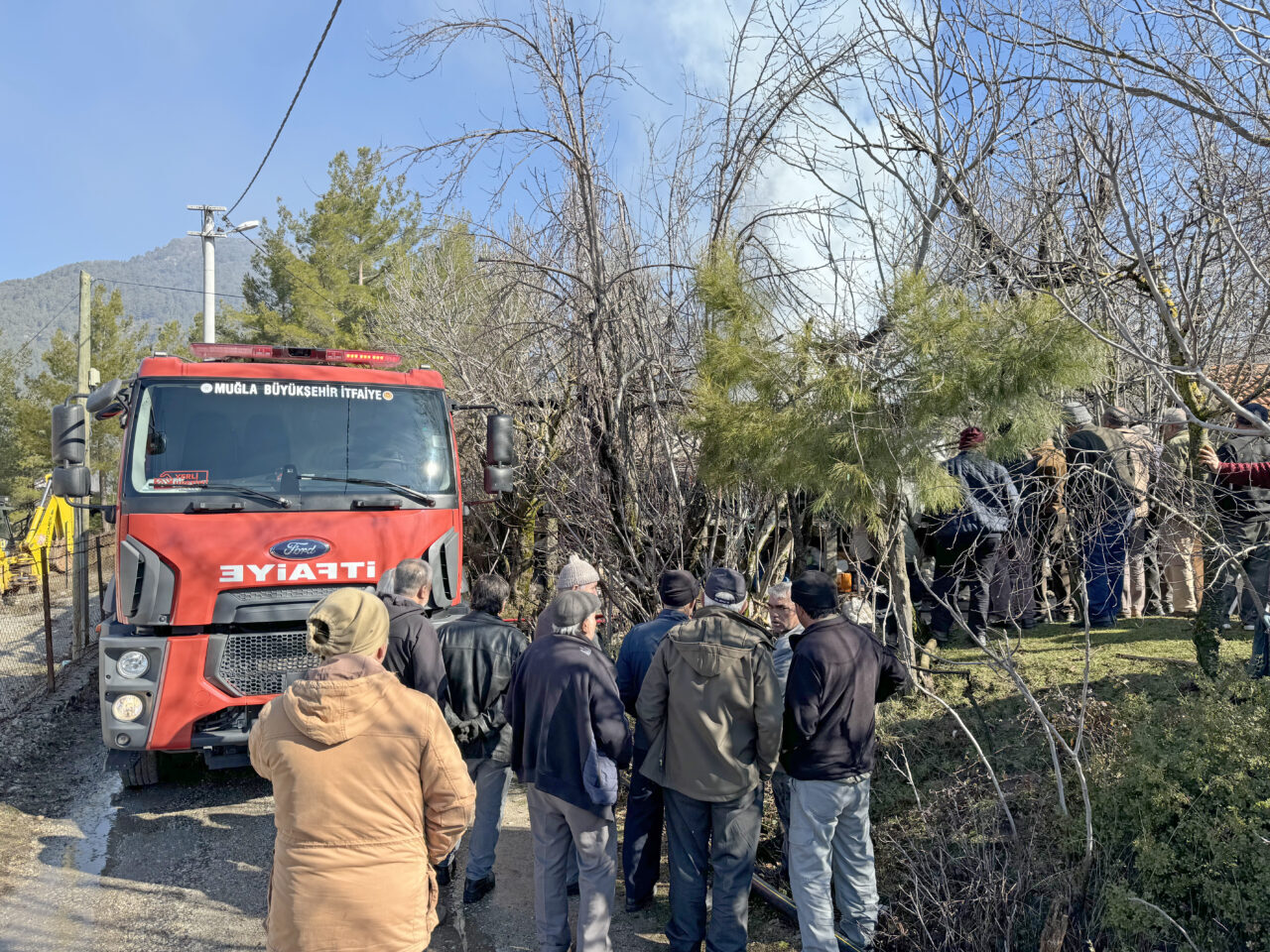 Muğla’nın Fethiye ilçesinde evde çıkan yangında karı koca hayatını kaybetti.