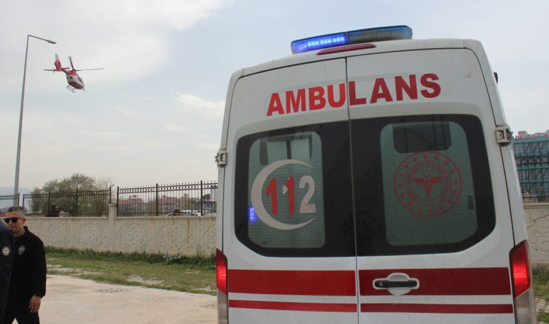 İzmir'in Ödemiş ilçesinde futbol müsabakasına, acil bir hastanın hava ambulansıyla