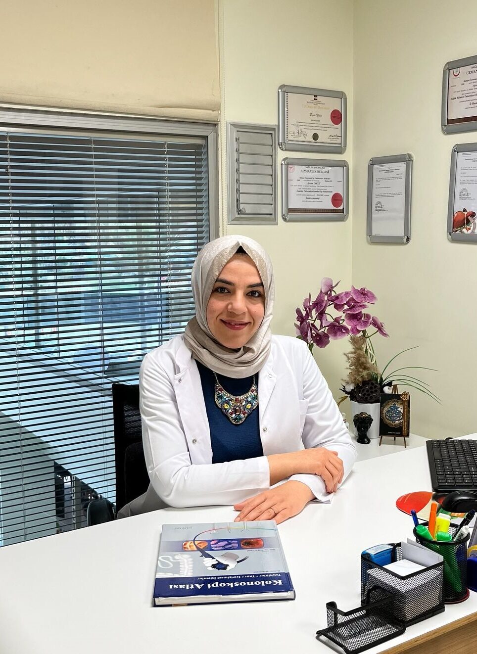 Medipol Üniversitesi Sefaköy Hastanesinden Gastroenterolog Dr. Öğr. Gör. Aysun Yakut,