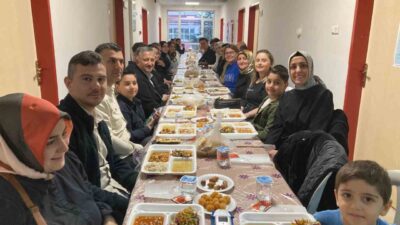Afyonkarahisar’ın Sultandağı ilçesinde 14 Mart Tıp Bayramı dolayısıyla düzenlenen iftar