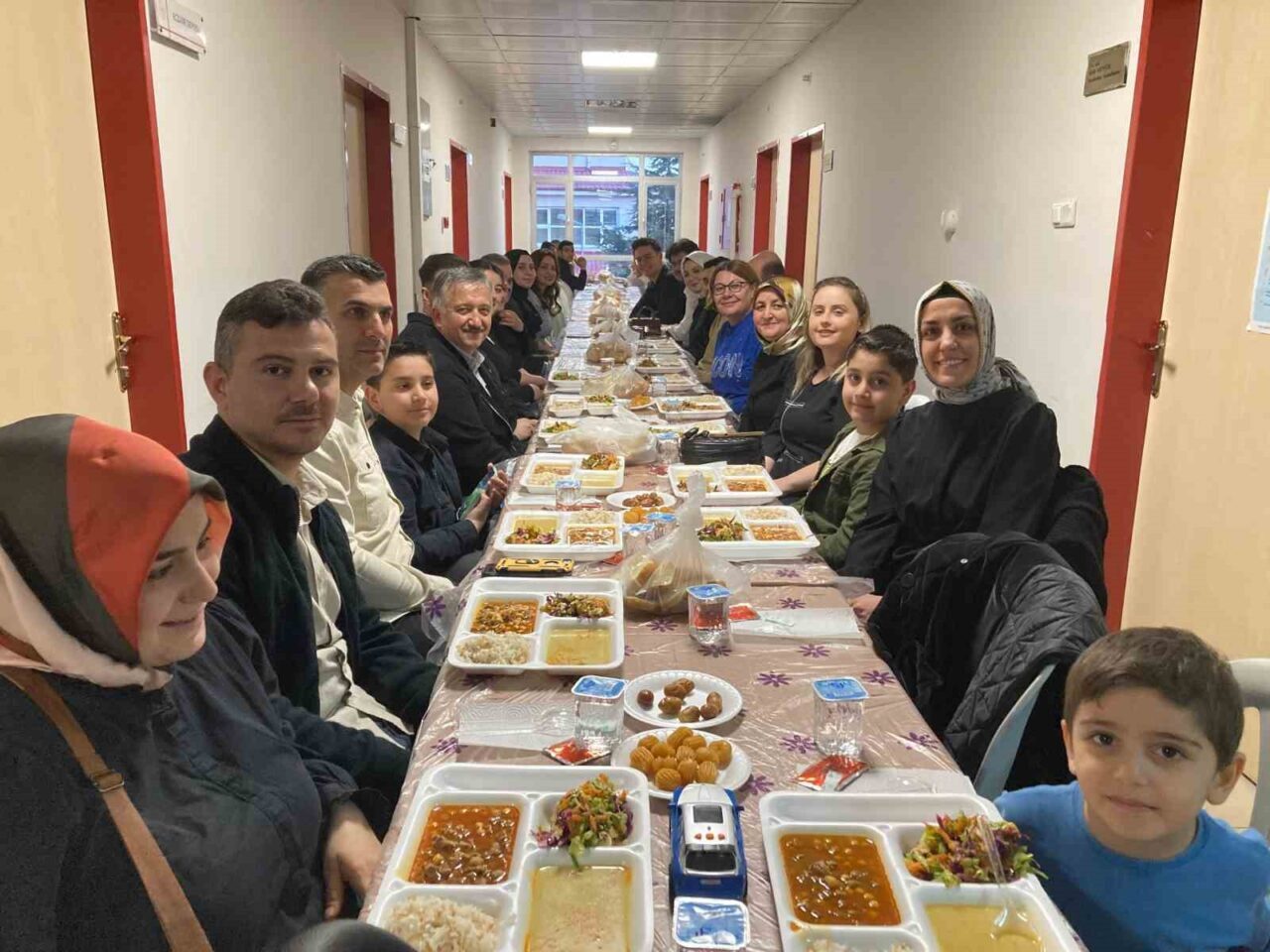 Afyonkarahisar’ın Sultandağı ilçesinde 14 Mart Tıp Bayramı dolayısıyla düzenlenen iftar