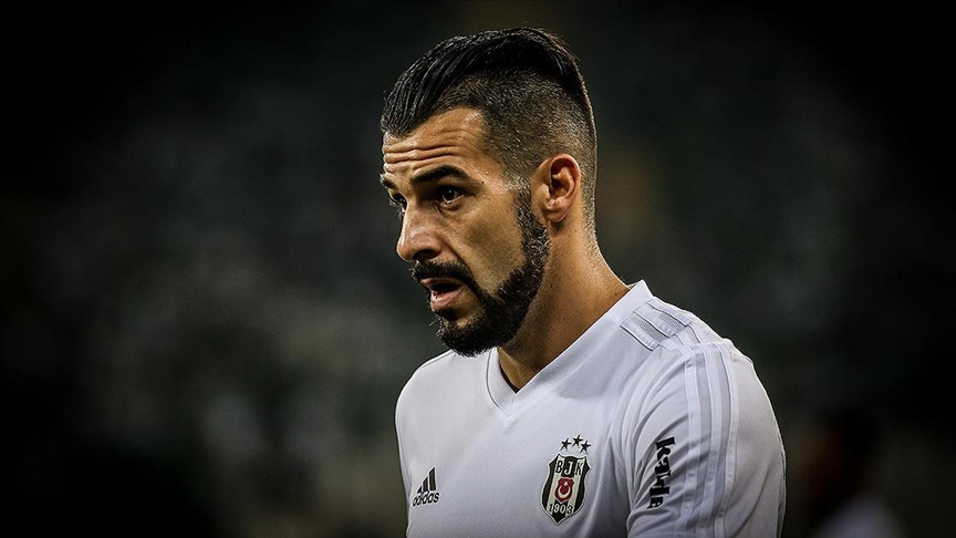 Bir dönem Beşiktaş'ta da forma giyen İspanyol futbolcu Alvaro Negredo,