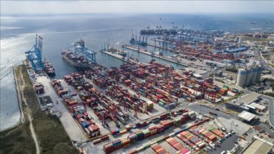 Ticaret Bakanı Ömer Bolat, "Cuma günü gerçekleşen 2 milyar 65