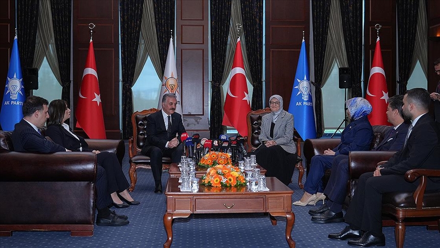 Ramazan Bayramı dolayısıyla partiler arası bayramlaşma programı gerçekleştirildi.
