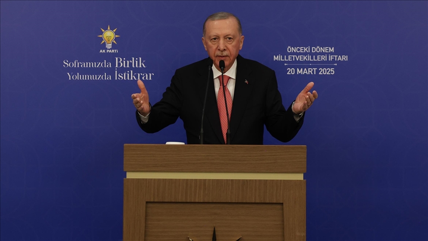 Cumhurbaşkanı Erdoğan, "Türkiye olarak Filistinli kardeşlerimizin yanında olmaya, tarihin doğru