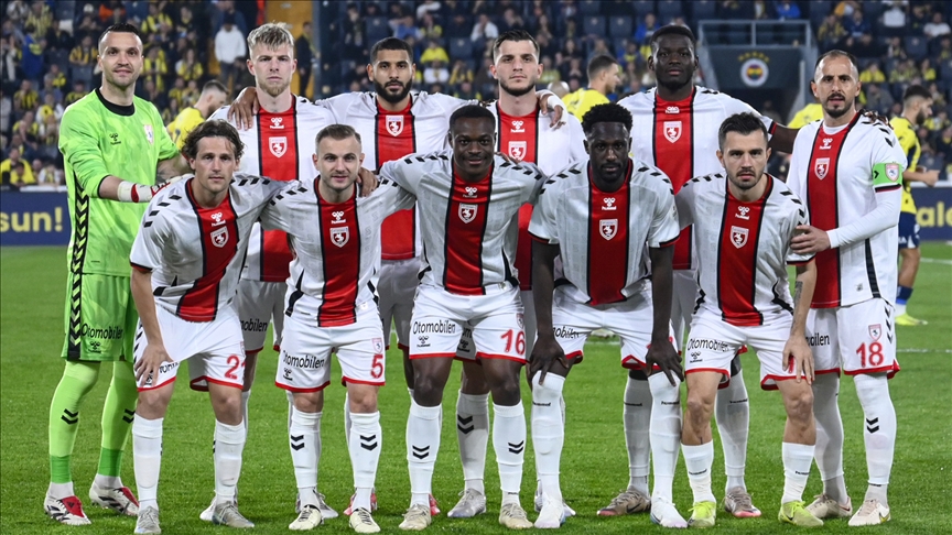 Trendyol Süper Lig'de en yakın rakibi Beşiktaş ve İkas Eyüpspor'a