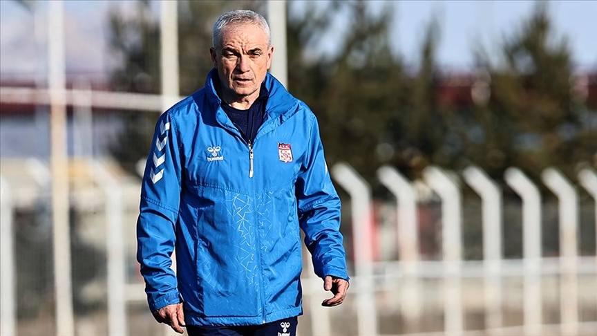 Net Global Sivasspor, Ömer Erdoğan'dan boşalan teknik direktörlük görevine daha