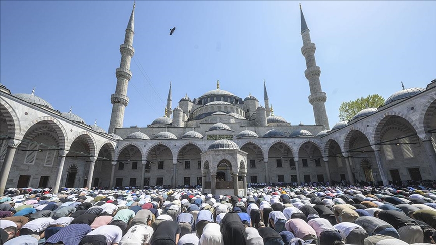 Müslümanlar için büyük öneme sahip Ramazan Bayramı, yarın başlayacak.
