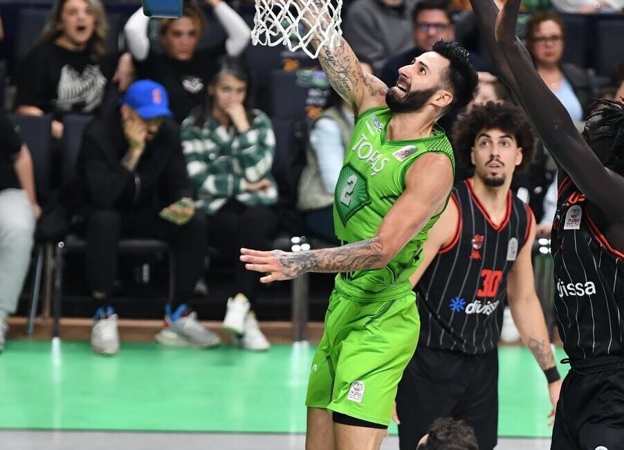 TOFAŞ: 98 - Manisa Basket Divissa: 106