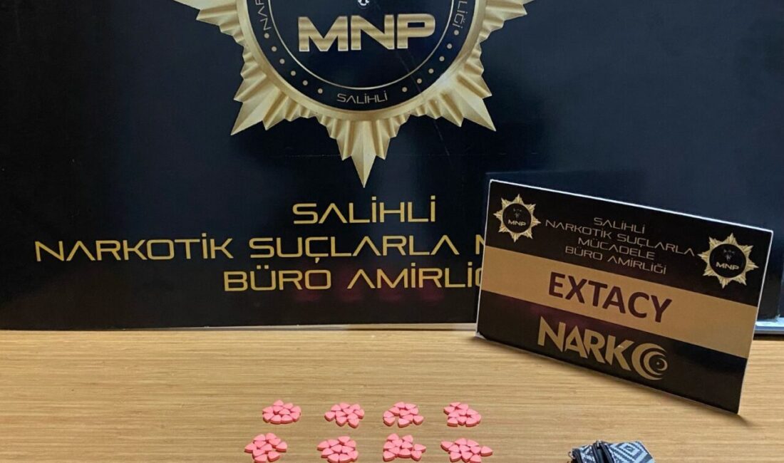 Manisa Salihli ilçesinde düzenlenen uyuşturucu operasyonunda 1 şüpheli tutuklandı.