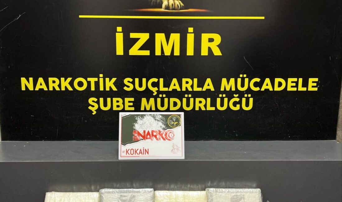 İzmir'in Konak ilçesinde 4 kilo 430 gram kokain ele geçirildi,