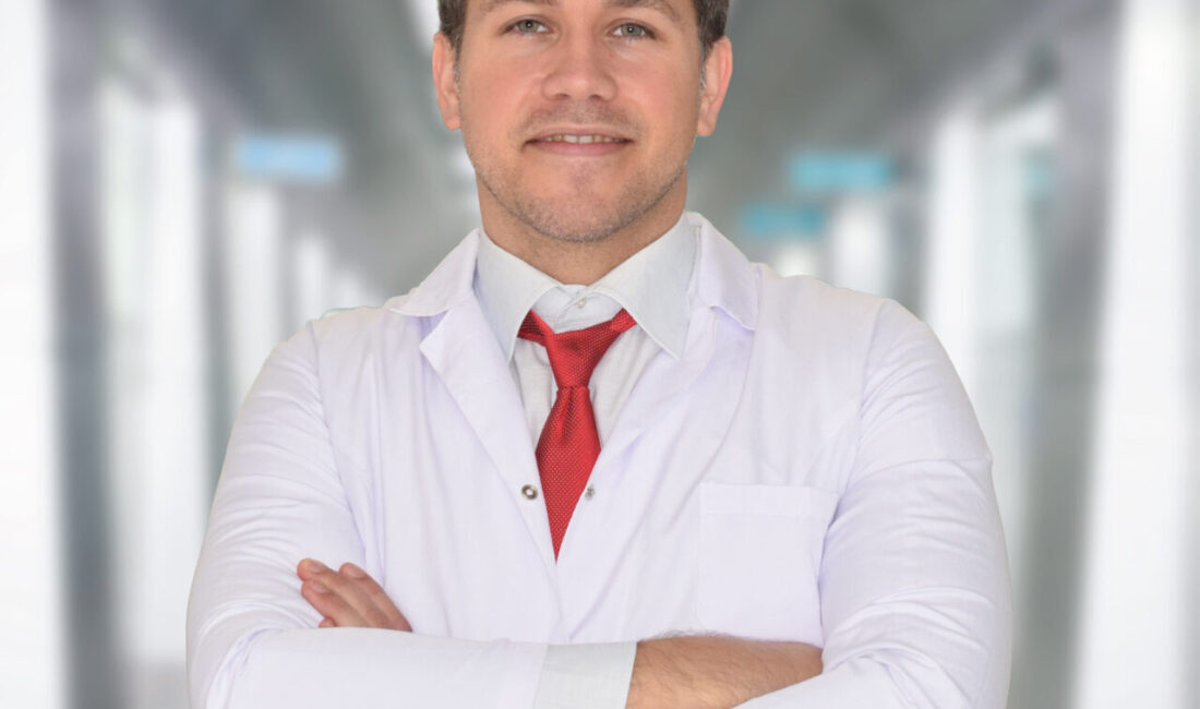 Biruni Üniversitesi Diş Hekimliği Fakültesi Hastanesinden Doç. Dr. Nurettin Diker,