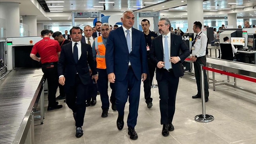 Kültür ve Turizm Bakanı Ersoy, Antalya'da bu yıl 18 milyon