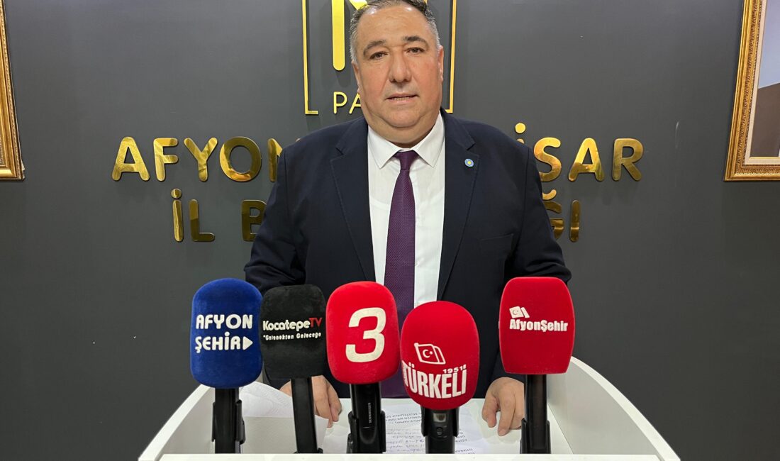 İYİ Parti Afyonkarahisar İl Başkanı Muhammet Mısırlıoğlu, haftalık basın toplantısında