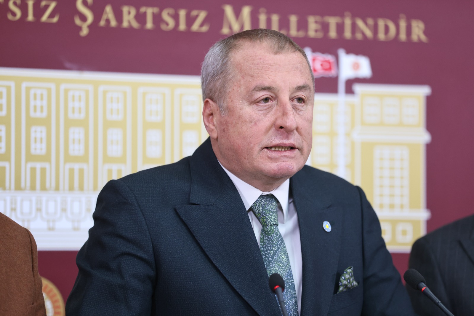 İYİ Parti Genel Başkan Yardımcısı ve Afyonkarahisar Milletvekili Hakan Şeref