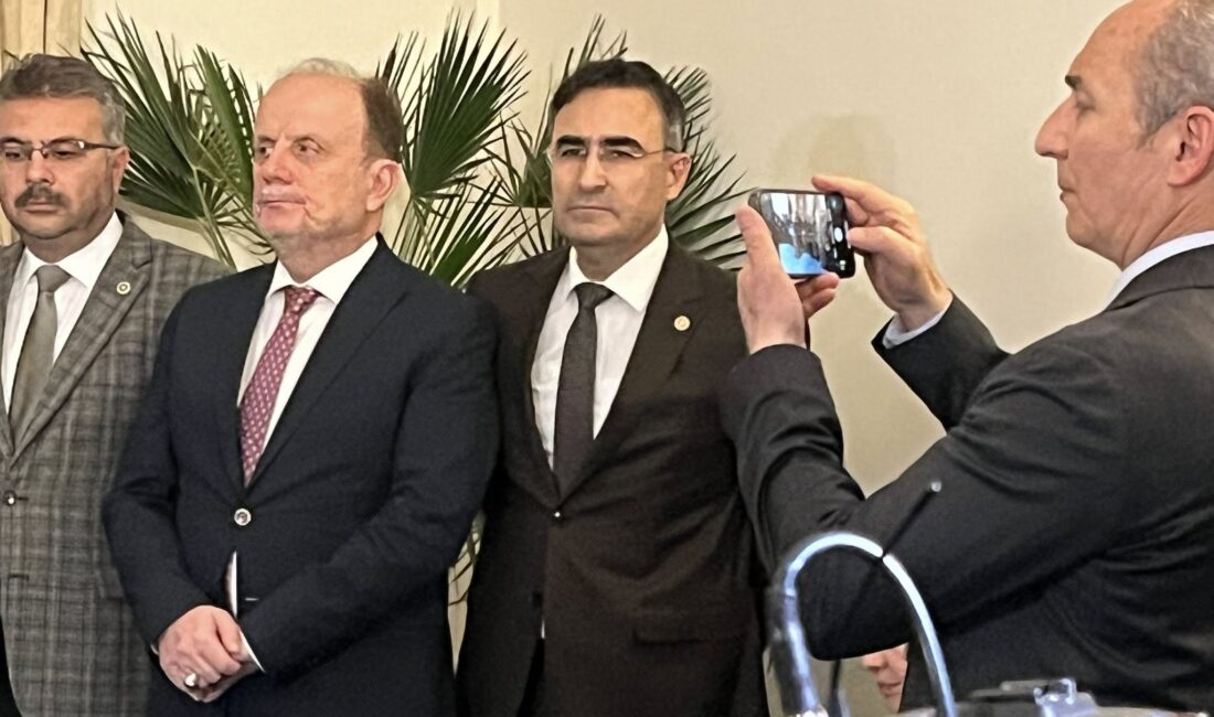 AK Parti Afyonkarahisar Milletvekili Hasan Arslan, TBMM Başkanvekili Gülizar Biçer