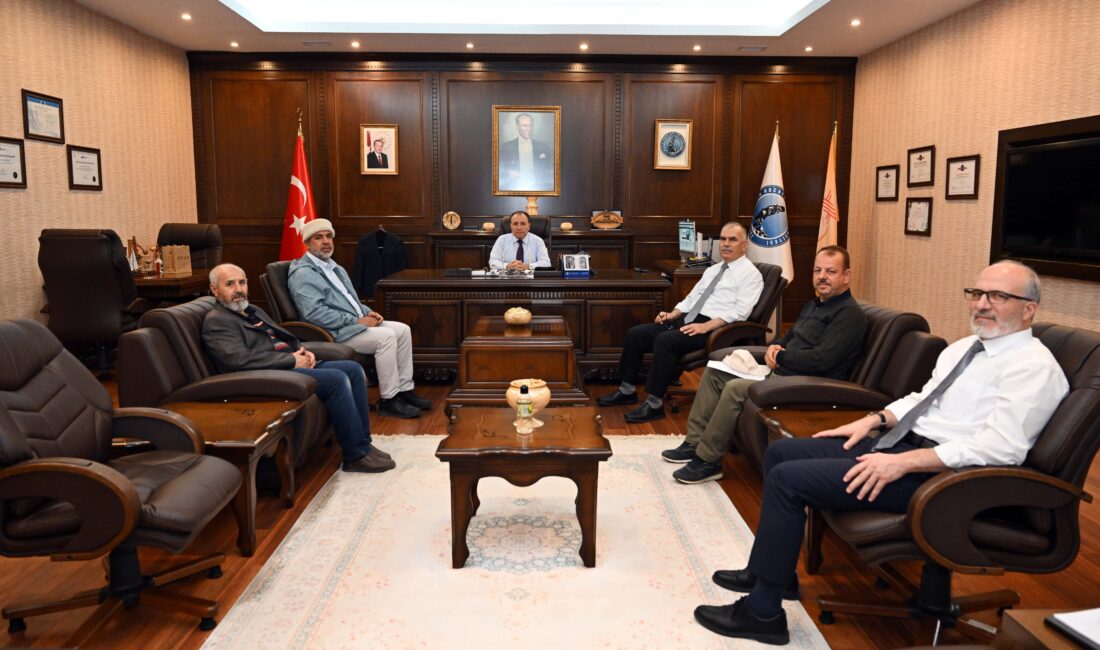 Afyon Kocatepe Üniversitesi (AKÜ) Fen Edebiyat Fakültesi Dekanı Prof. Dr.