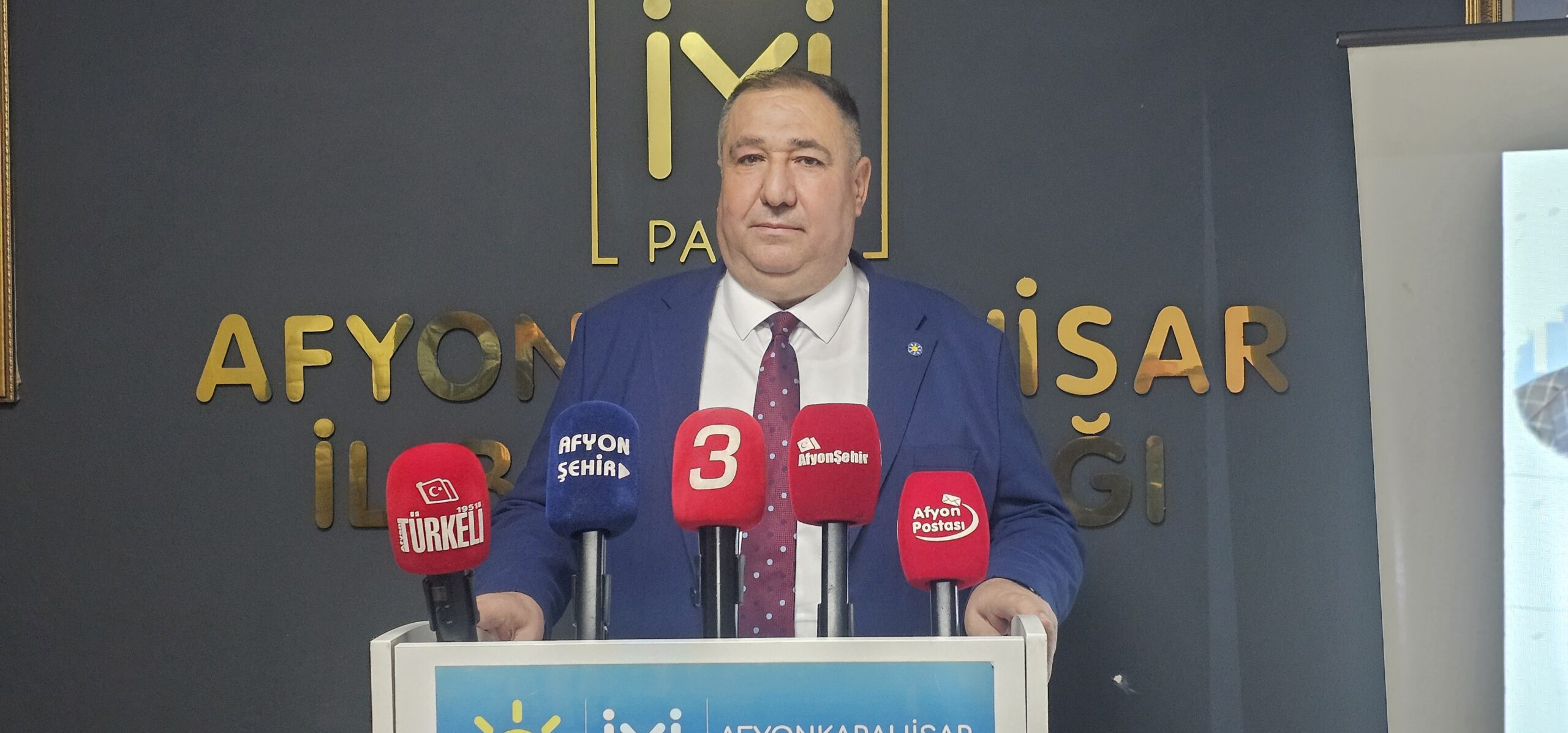 İYİ Parti Afyonkarahisar İl Başkanı Muhammet Mısırlıoğlu, partisinin haftalık basın
