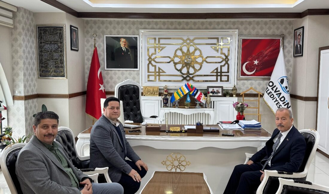 “Bolvadin için el birliğiyle çalışmaya devam edeceğiz” Bolvadin Belediye Başkanı Derviş Aynacı, MHP Afyonkarahisar Milletvekili Mehmet TAYTAK