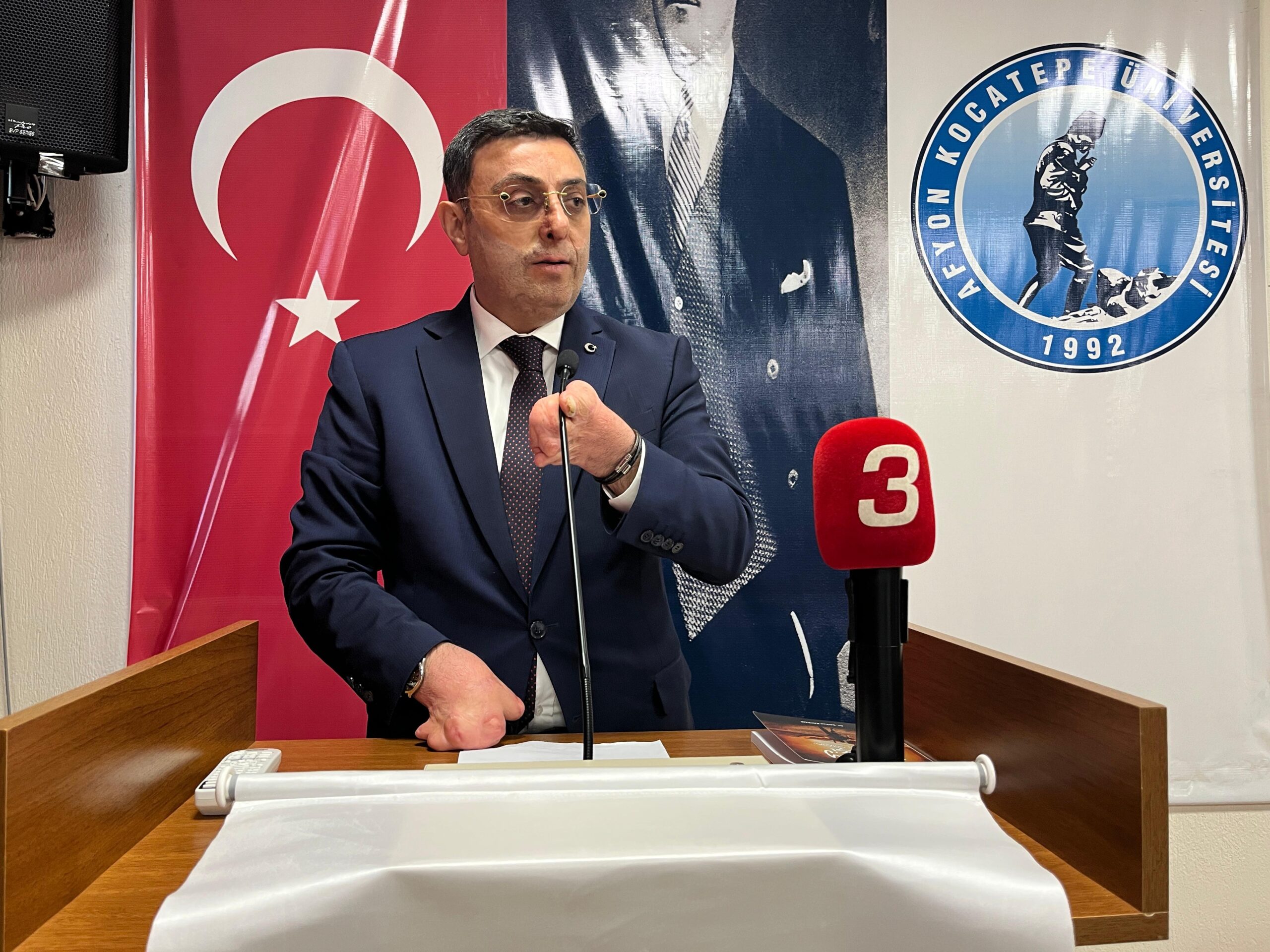 AK Parti İstanbul Milletvekili Serkan Bayram, Afyon Kocatepe Üniversitesi’nde “Yönetime