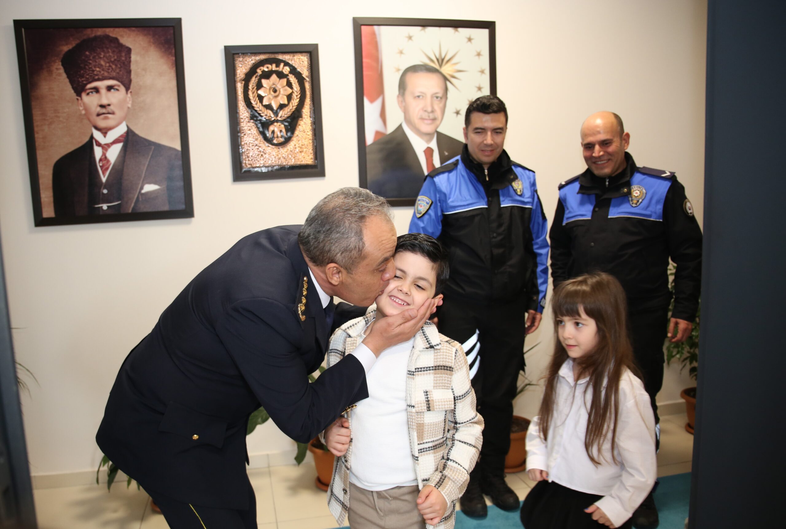 Türk Polis Teşkilatı’nın 180. kuruluş yıl dönümü dolayısıyla Afyonkarahisar Asım