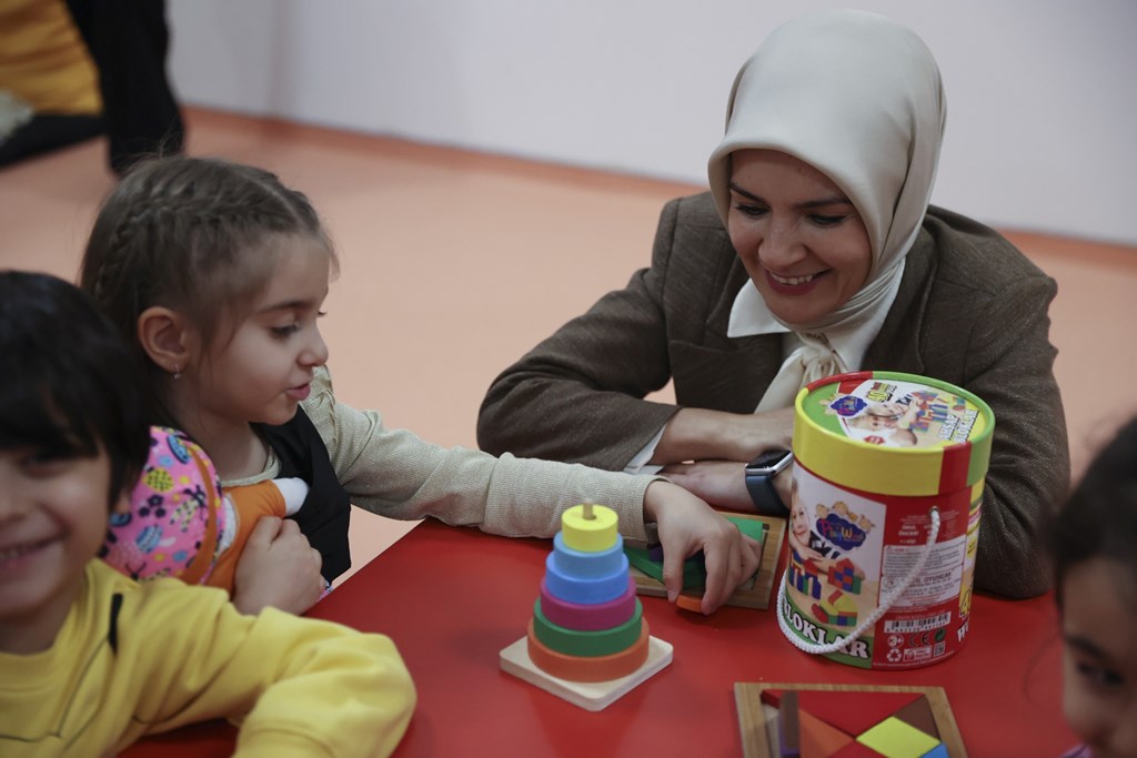 Aile ve Sosyal Hizmetler Bakanı Mahinur Özdemir Göktaş, “Çocukların sosyal