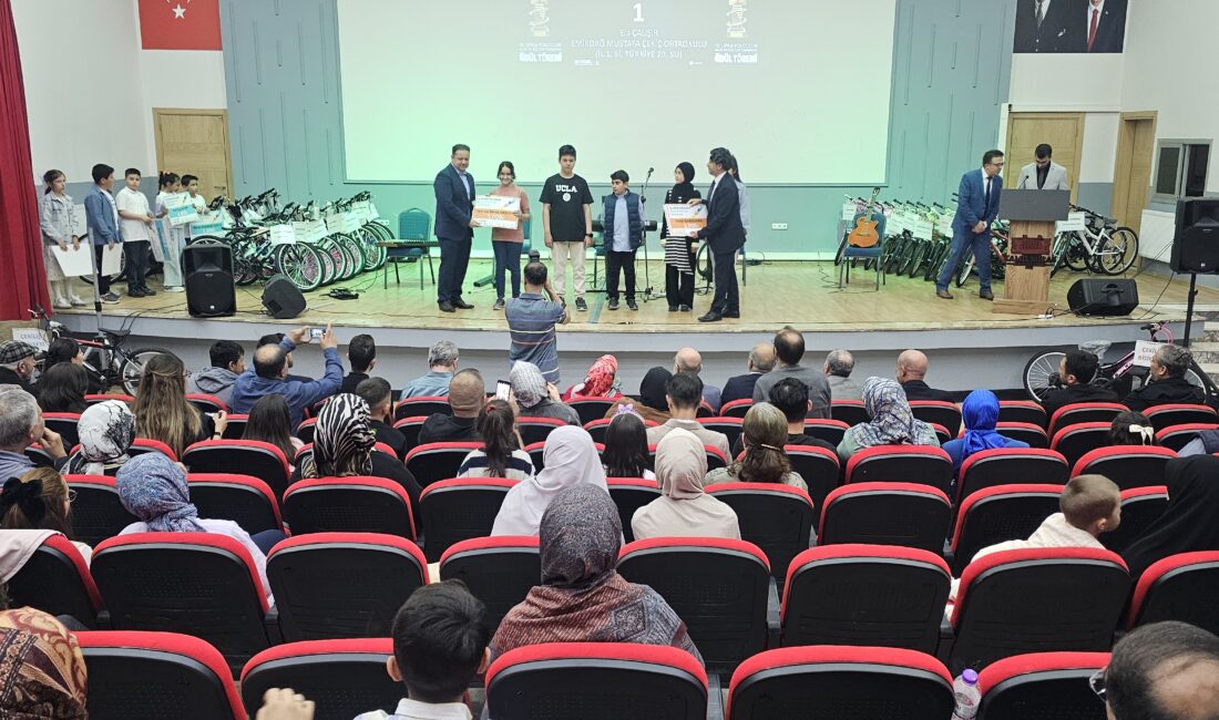 "Hacı Bektaş-ı Veli ve Makalat" teması ve "incinsen de incitme"