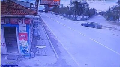 Afyonkarahisar’da otomobille çarpışan motosiklet sürücüsü 20 yaşındaki genç hayatını kaybederken,