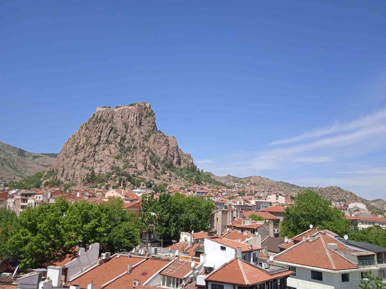 Yapılan son meteorolojik değerlendirmelere göre, 08 Nisan 2025 Salı günü
