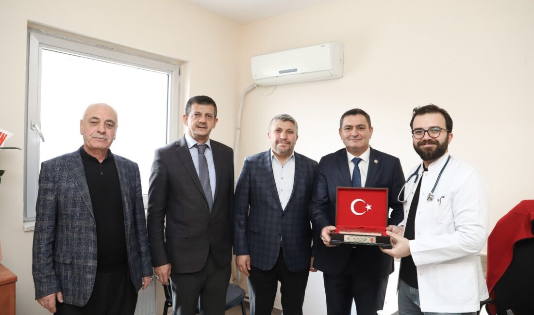 
Çobanlar Belediye Başkanı Ali Altuntaş, ilçede Çocuk Hastalıkları ve Sağlığı