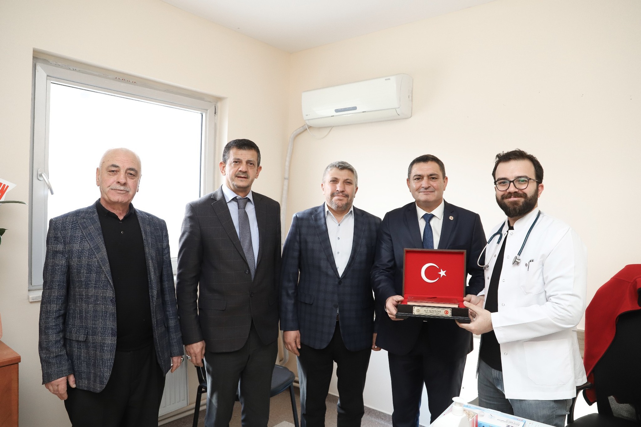 
Çobanlar Belediye Başkanı Ali Altuntaş, ilçede Çocuk Hastalıkları ve Sağlığı