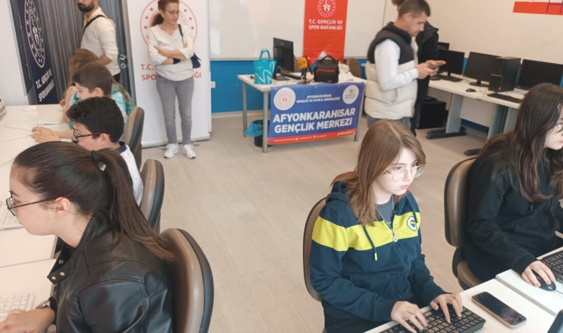 Bilgisayar Klavye Takımı, 24 madalyanın 13’ünü kazanarak Dünya Şampiyonu oldu.