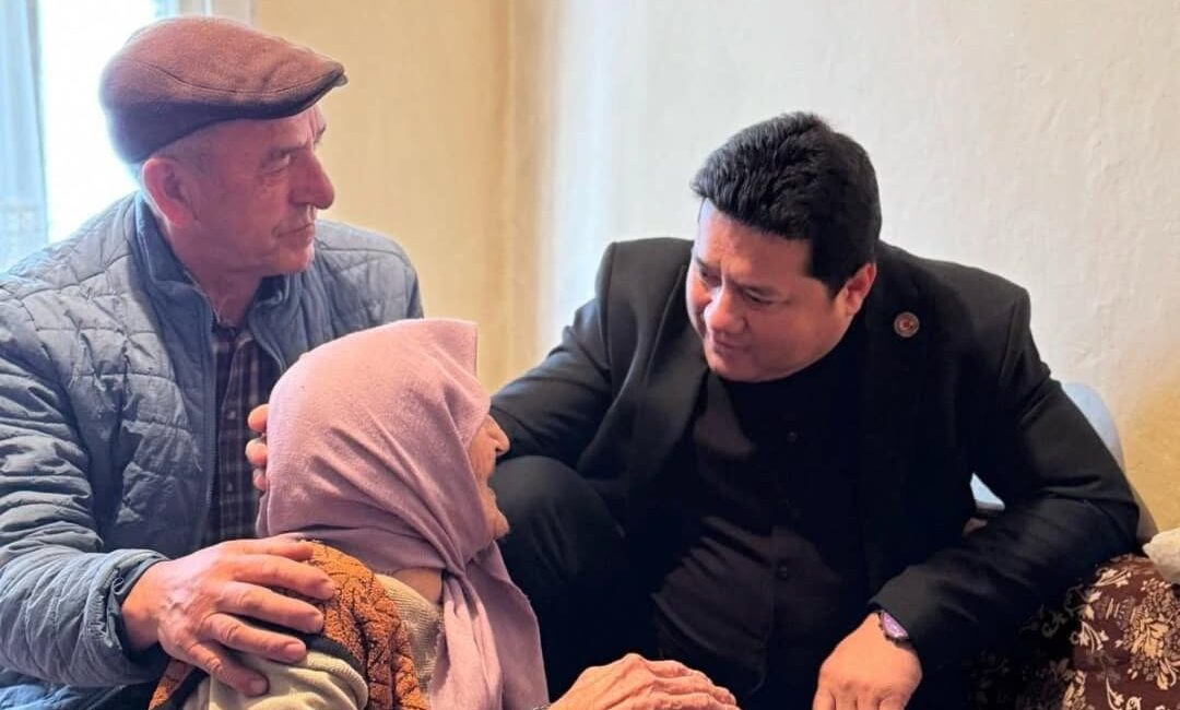 “Büyüklerimizin her daim yanındayız!” Bolvadin Belediyesi, şehrin en kıymetli değerleri olan yaşlı vatandaşları yalnız