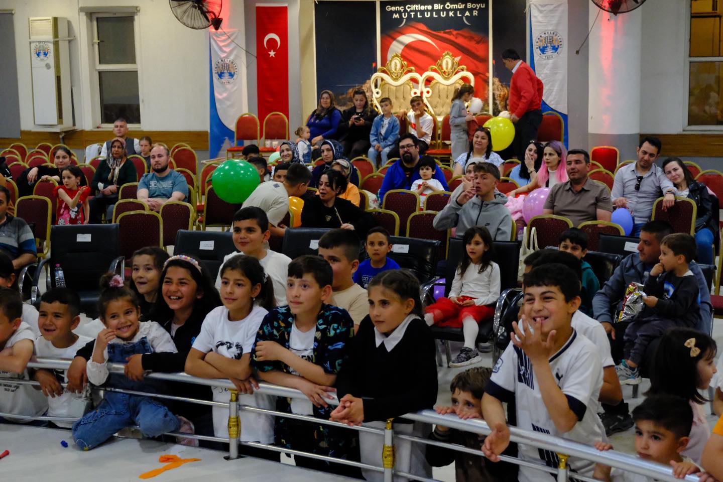   Dinar Belediye Başkanı Veysel Topçu’nun talimatları doğrultusunda, 23 Nisan