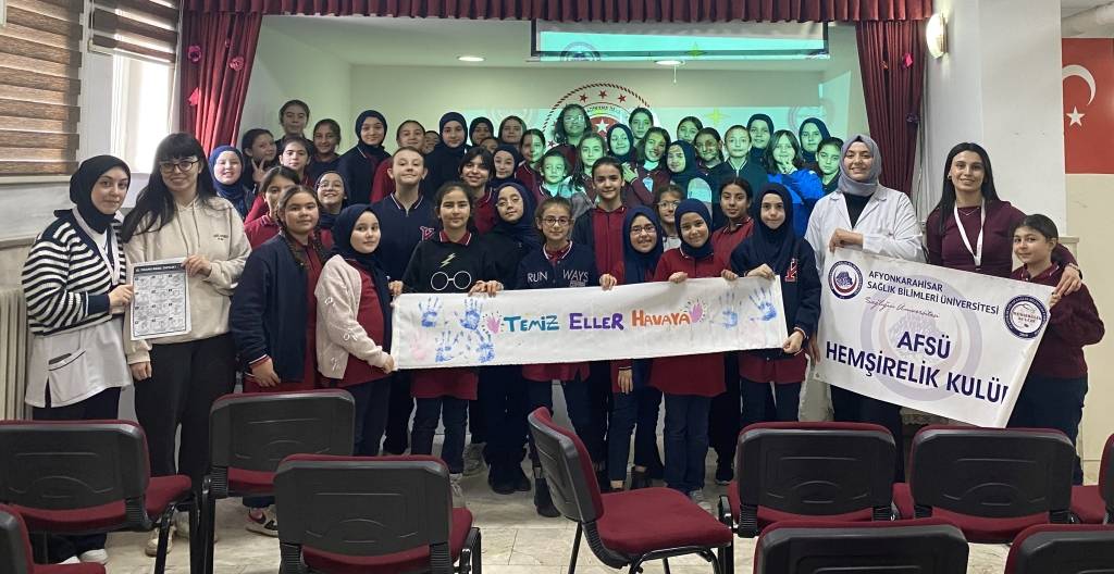 AFSÜ Hemşirelik Kulübü tarafından Afyonkarahisar İl Milli Eğitim Müdürlüğü’ne bağlı