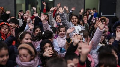 Milli Eğitim Bakanlığına (MEB) bağlı ilk ve ortaöğretim kurumlarındaki yaklaşık