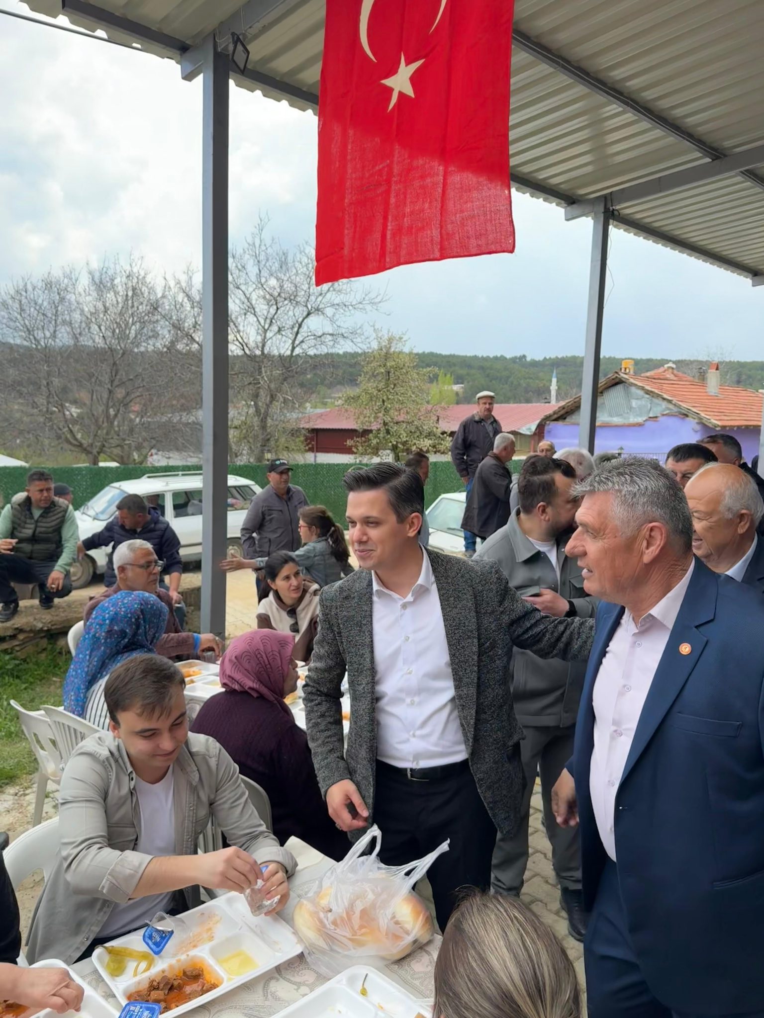 Dazkırı Belediye Başkanı Fatih Çiçek, İdris Köyü’nde gerçekleşen yağmur duasına