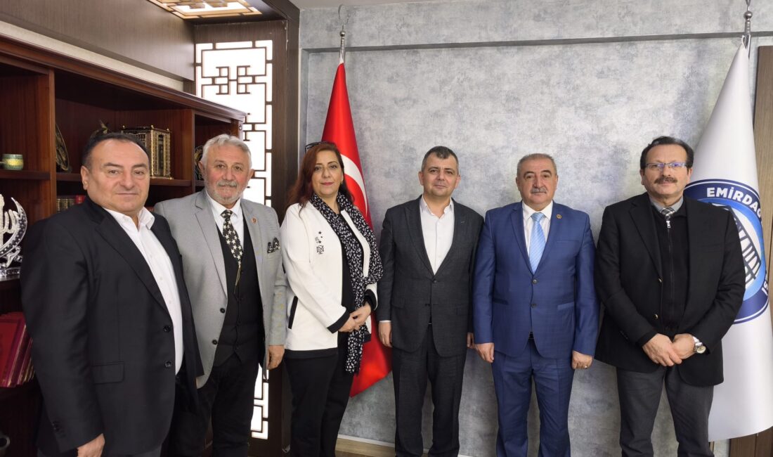 Başkan Koyuncu, gurbetçileri ağırladı Avrupa Birliği Türkleri Kültür ve Dayanışma Platformu Başkanı Sebahattin Tetik,