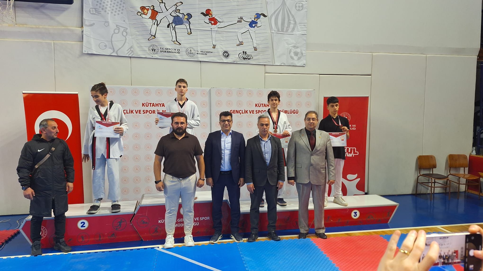 Kütahya’da düzenlenen Okul Sporları Karate Grup Müsabakaları, Türkiye’nin dört bir