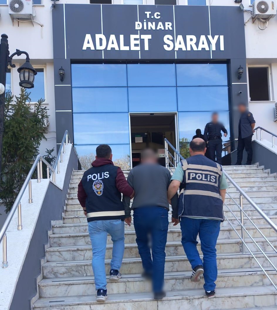 Afyonkarahisar İl Emniyet Müdürlüğü ekipleri, suç ve suçluyla mücadele kapsamında