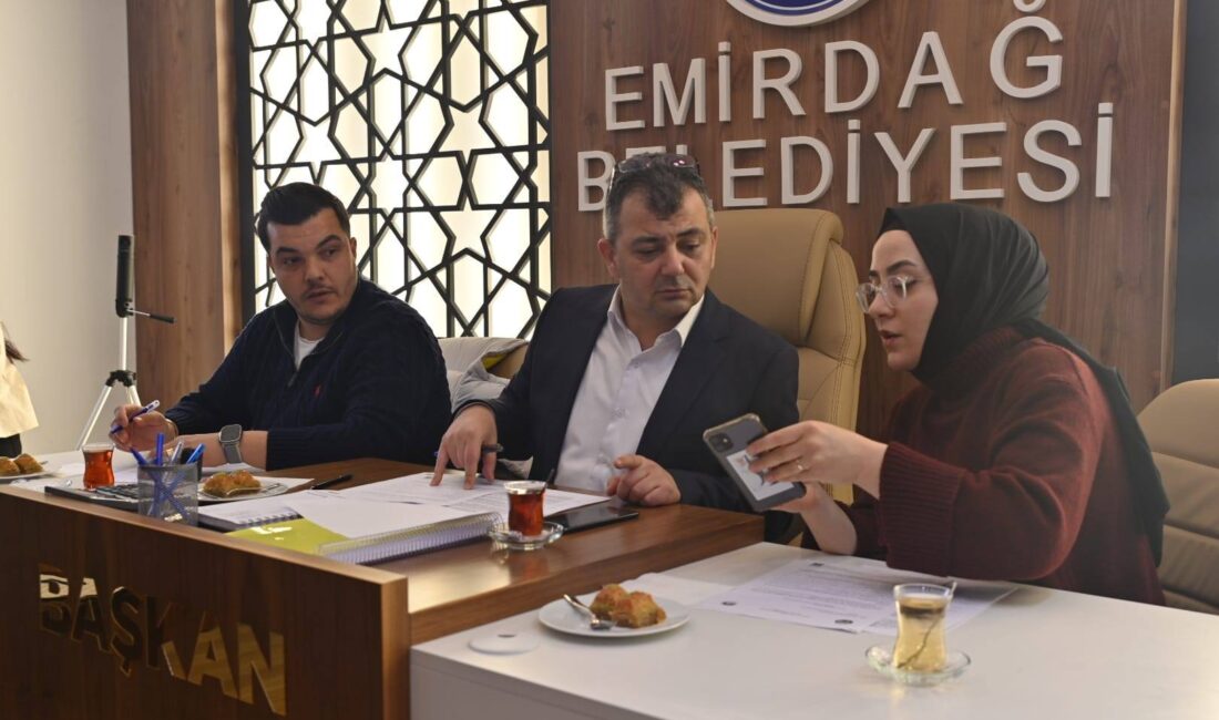 
Emirdağ Belediyesi Nisan ayı olağan meclis toplantısı, Belediye Başkanı Serkan
