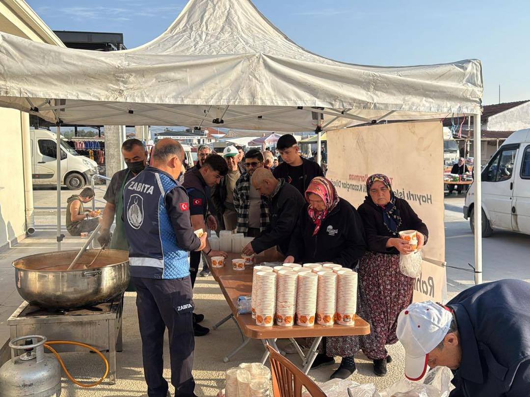 Dinar Belediye Başkanı Veysel Topçu’nun talimatı ile başlatılan Pazar yeri