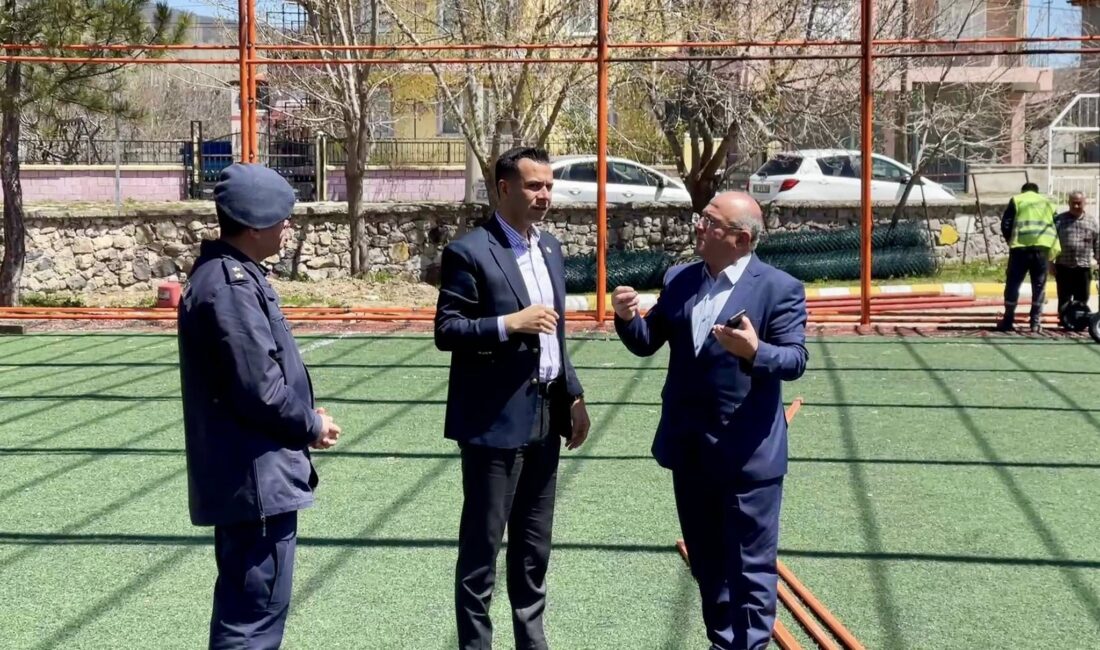 Sinanpaşa Kaymakamı Emrah Aslan, Serban Belediye Başkanı Ünal Çelikkol ile