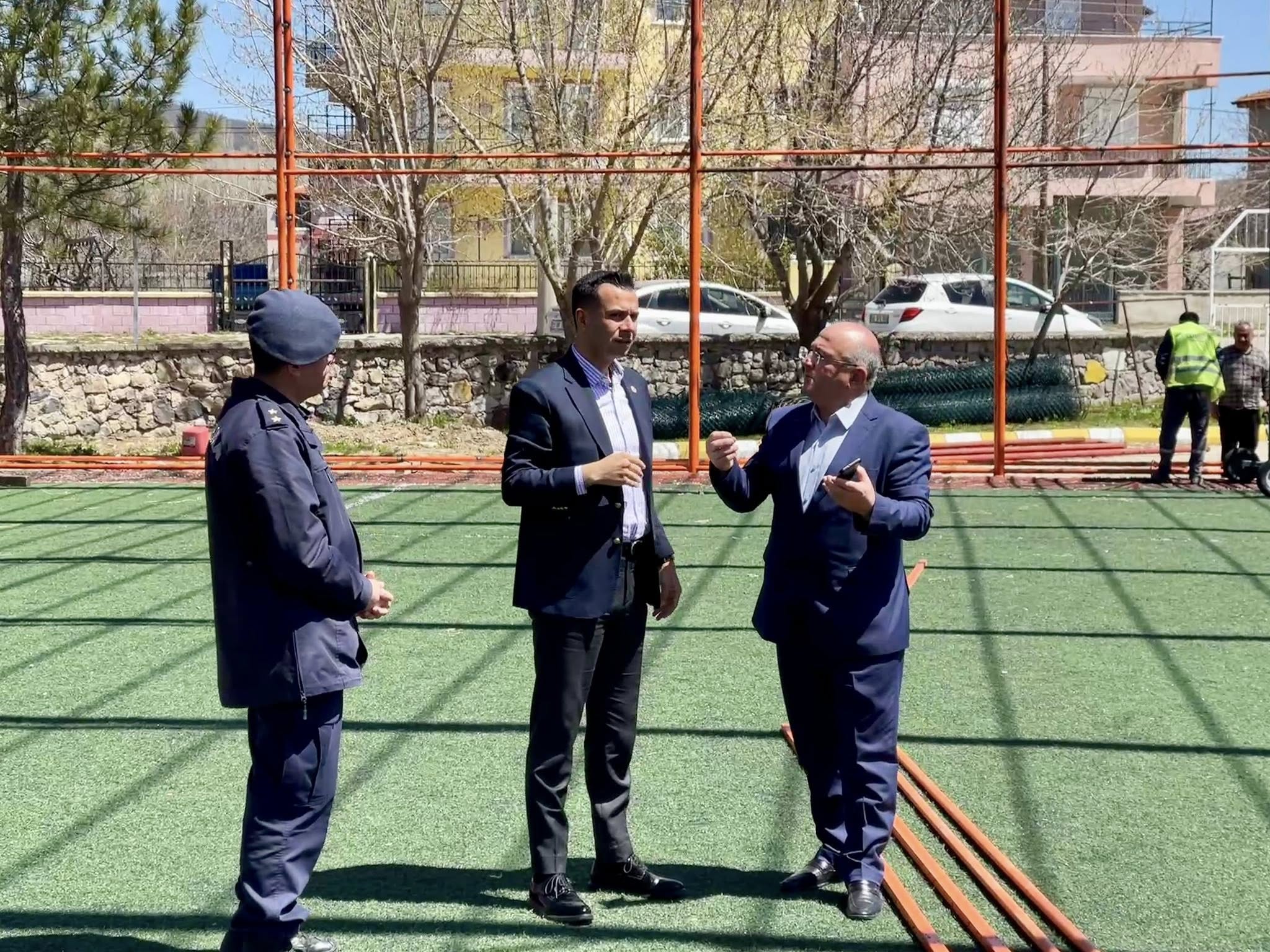 Sinanpaşa Kaymakamı Emrah Aslan, Serban Belediye Başkanı Ünal Çelikkol ile