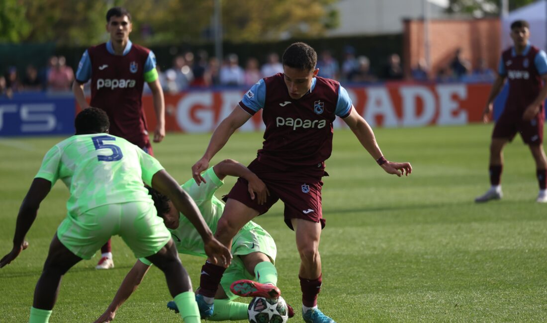 UEFA Gençlik Ligi final maçında Trabzonspor U19, İspanyol ekibi Barcelona'ya